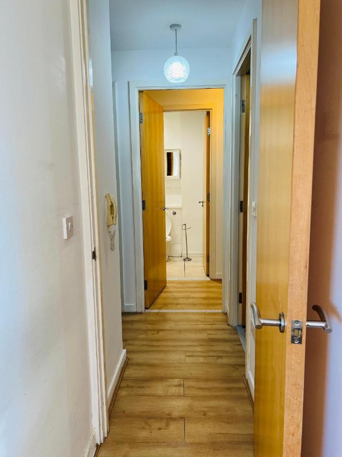 Fabulous 1Bed 1Bath Ground Floor Shared Accommodation ,Only Double Room EDI Exteriér fotografie