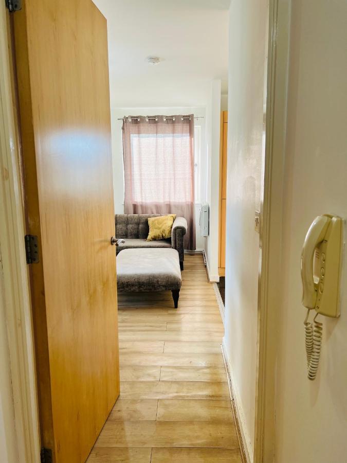 Fabulous 1Bed 1Bath Ground Floor Shared Accommodation ,Only Double Room EDI Exteriér fotografie