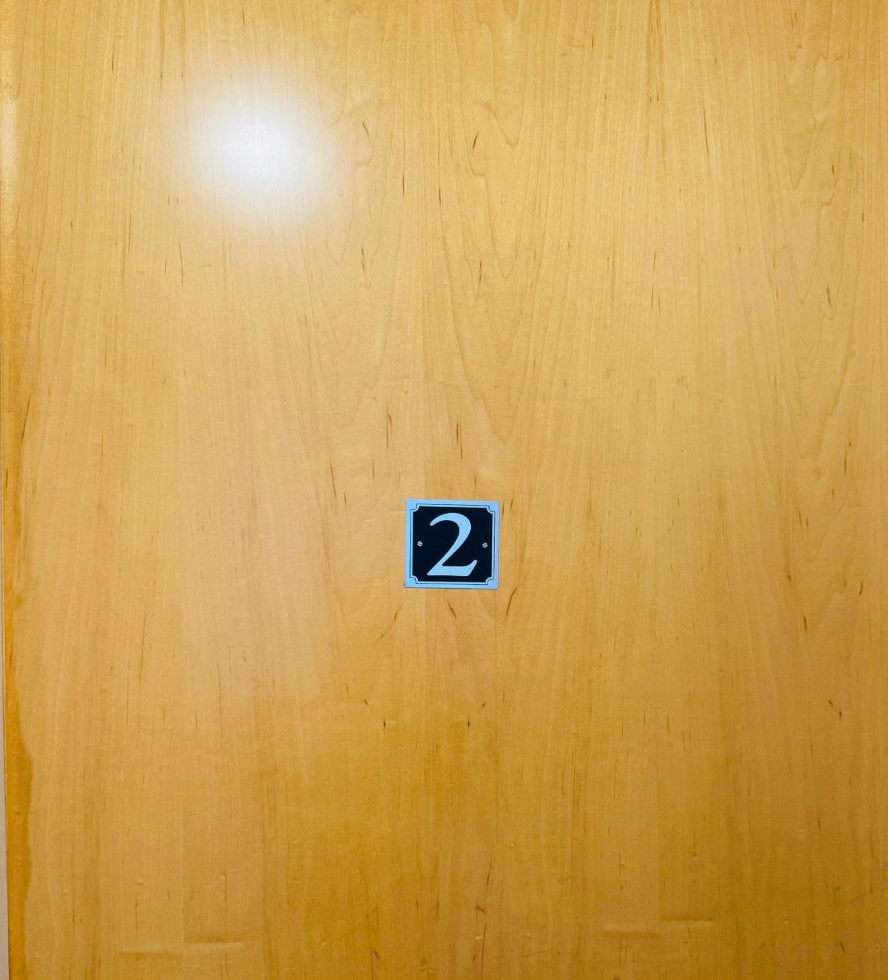 Fabulous 1Bed 1Bath Ground Floor Shared Accommodation ,Only Double Room EDI Exteriér fotografie